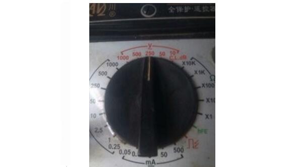 用萬用表測量三相電方法及步驟介紹